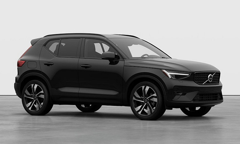 2026 Volvo Xc40...