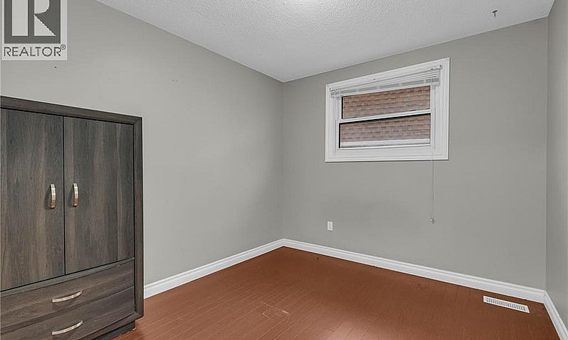 16 Glebe Court Hamil...