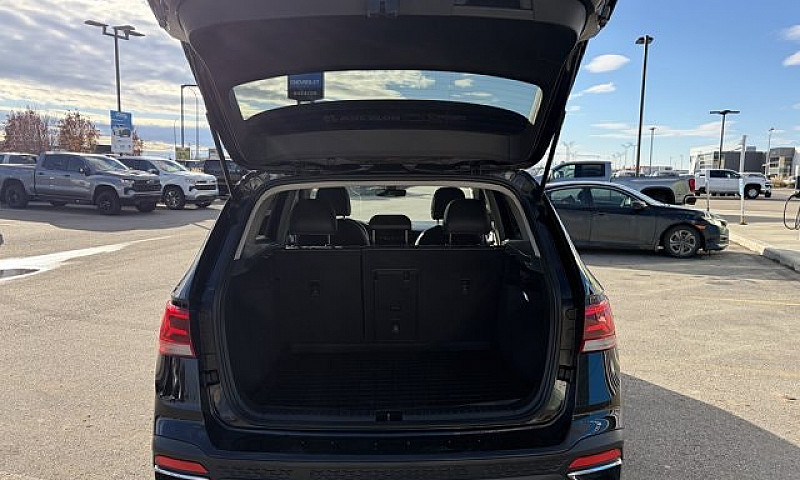 2024 Volkswagen Taos...