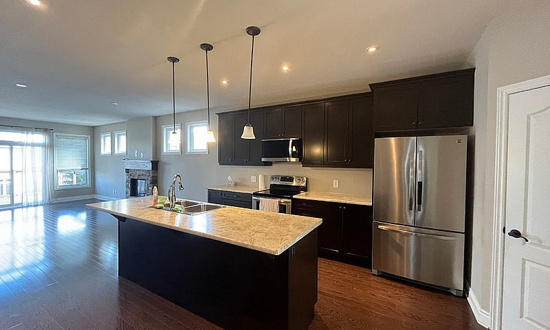 Gorgeous 4 Bedroom C...