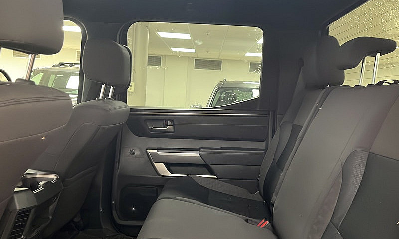 2025 Toyota Tundra S...