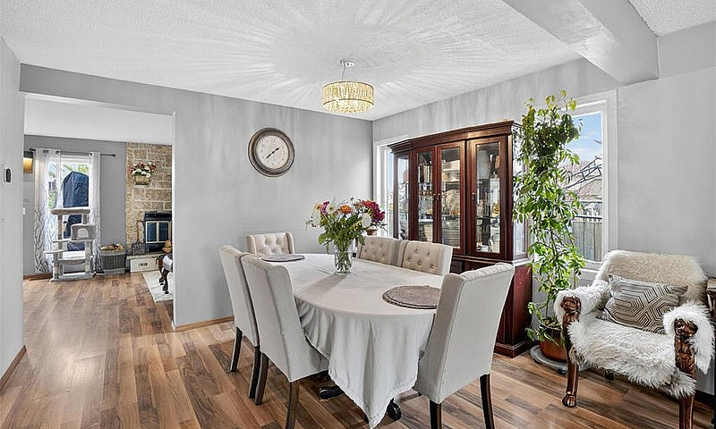 28 Stonegate Close W...