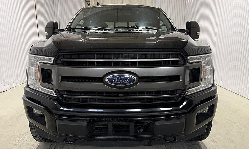 Ford F-150 Xlt Cabin...
