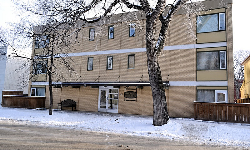 Spacious 1 Bdrm Near...