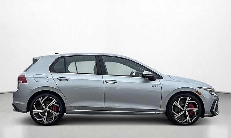 2026 Volkswagen Golf...