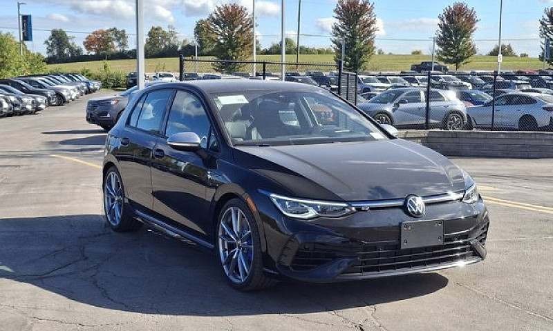 2024 Volkswagen Golf...