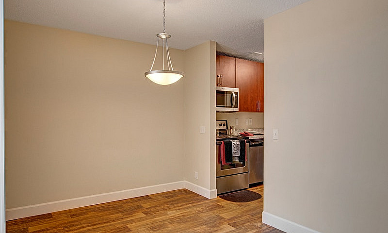 2 Bed X 1 Bath Apart...
