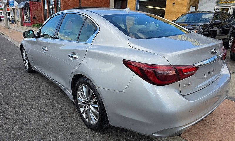 2018 Infiniti Q50 3....