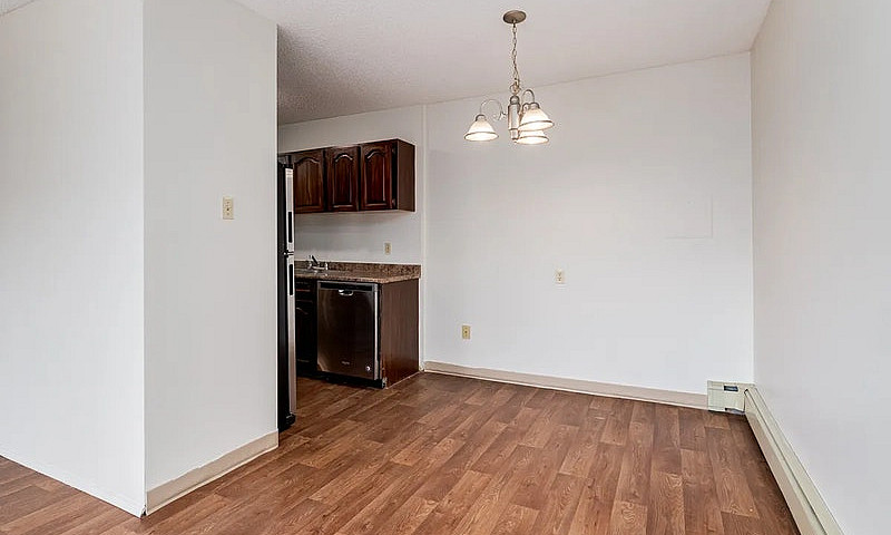 Comfortable Living I...