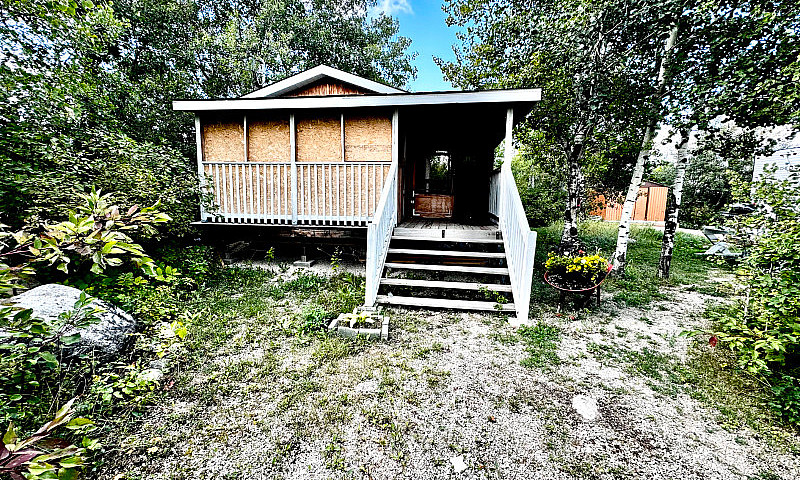 Cozy Cottage & Guest...