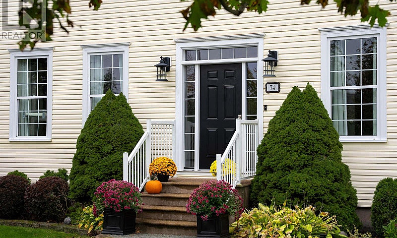 74 Bonavista Avenue ...