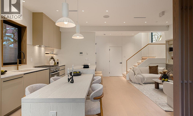 1 4018 W 21St Avenue...