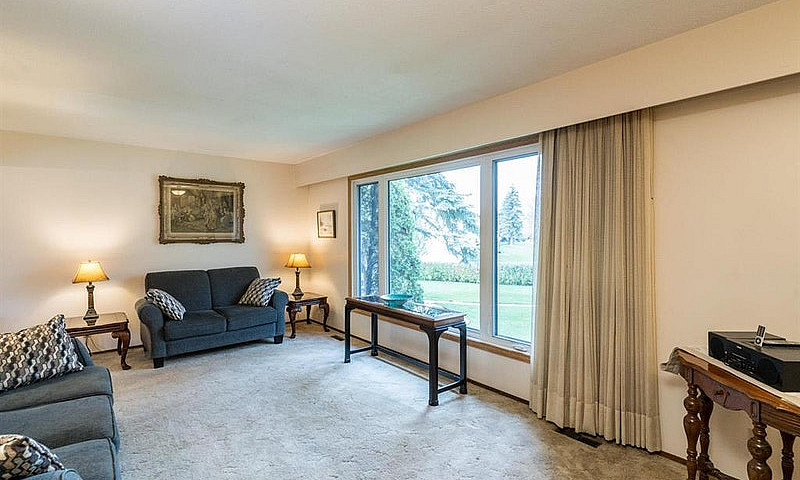 446 Dowling Avenue E...