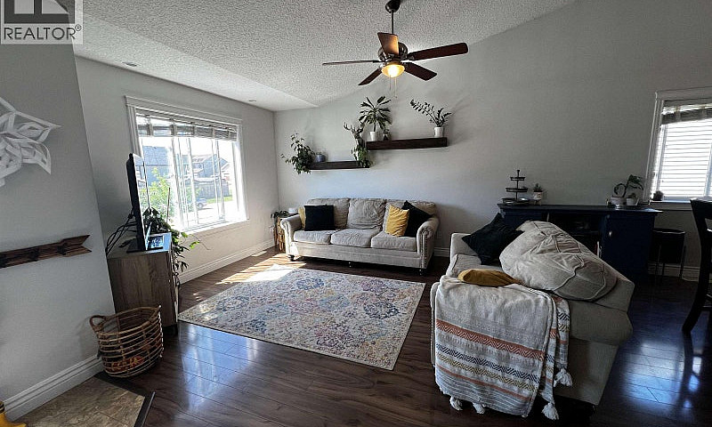 9712 118 Avenue Fort...