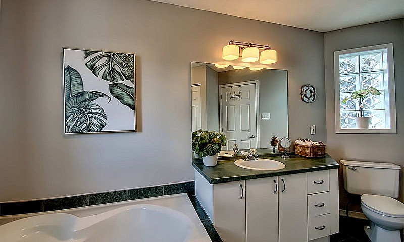 $524,400 - Semi-Deta...
