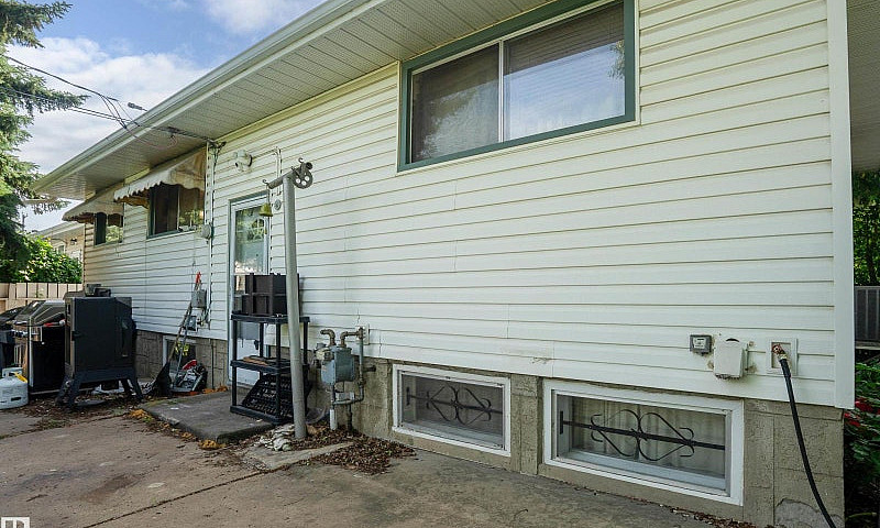 5307 105 St Nw Edmon...