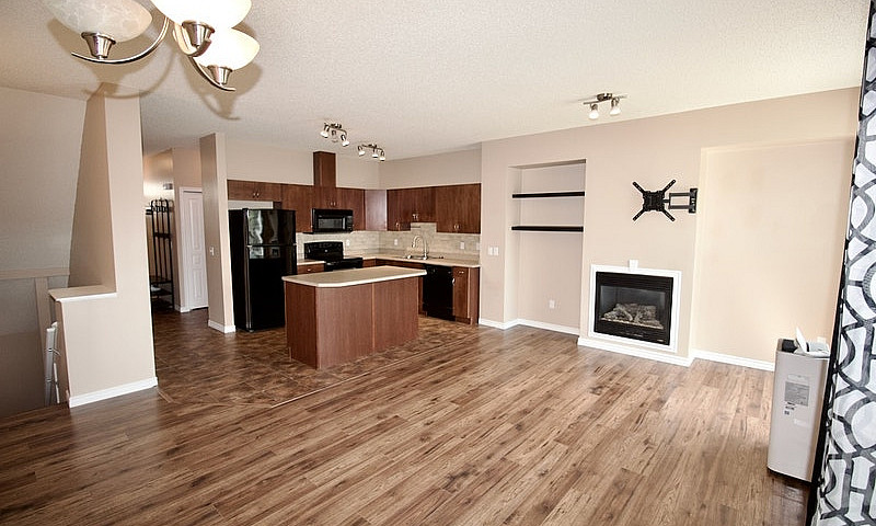 Silver Berry 2 Bed 2...