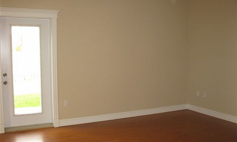 Pet Friendly Executi...
