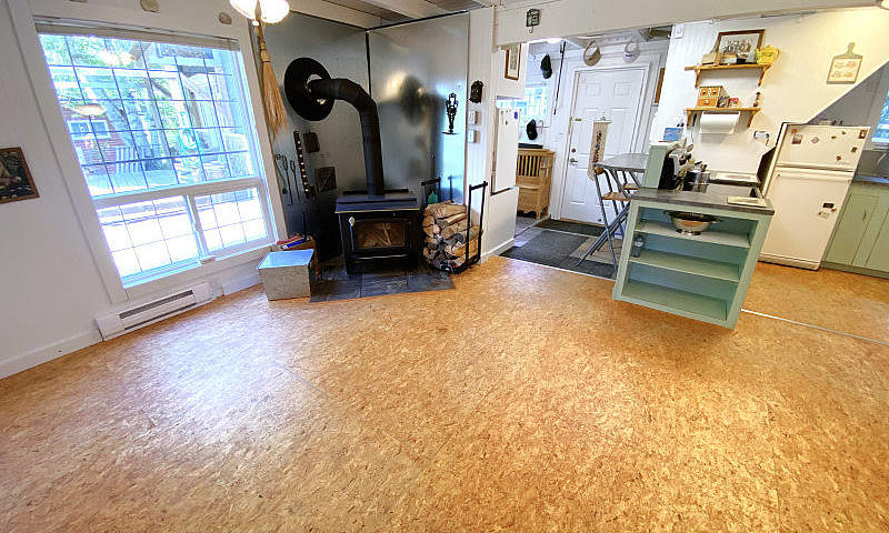 628 Lakeside Point, ...