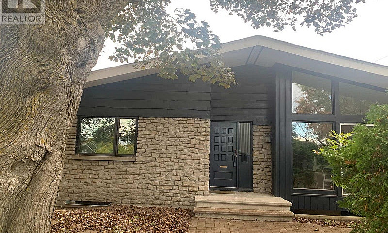1294 Parkhill Circle...