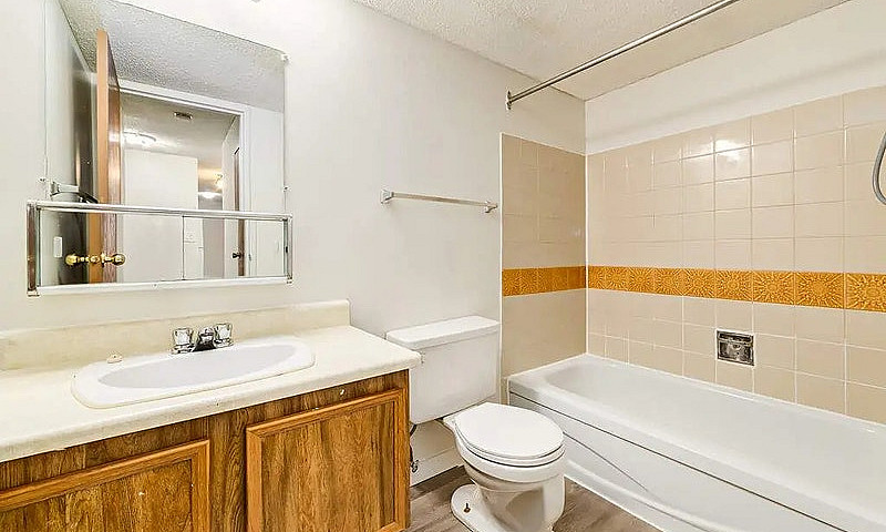 Modern Apartments Wi...