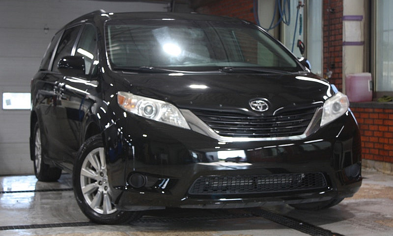 2017 Toyota Sienna L...