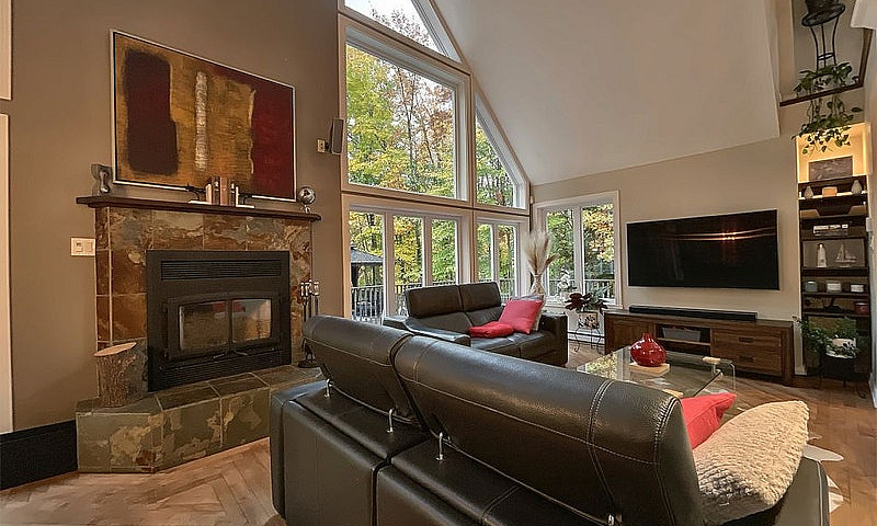 $749,000 - 2 Storey ...