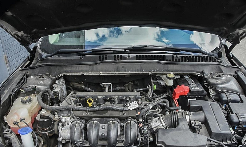 2018 Ford Fusion Se ...