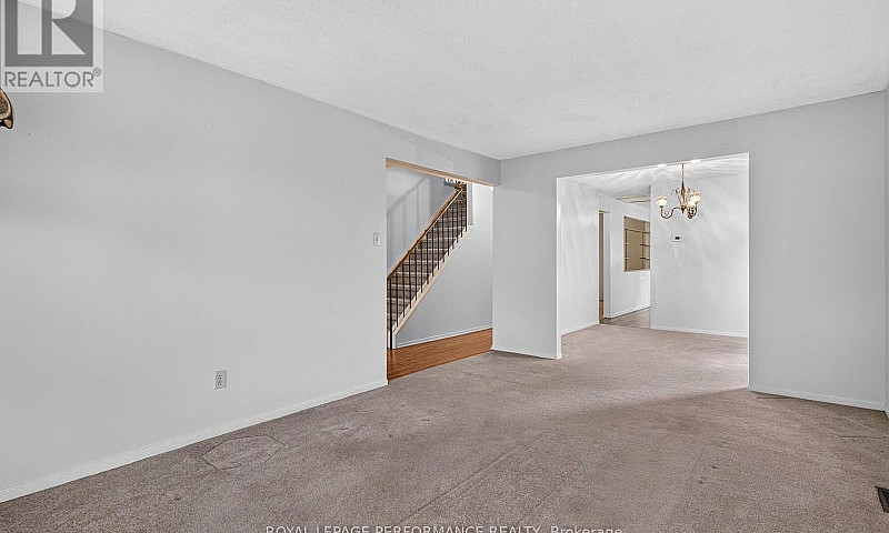 6198 Voyageur Drive ...