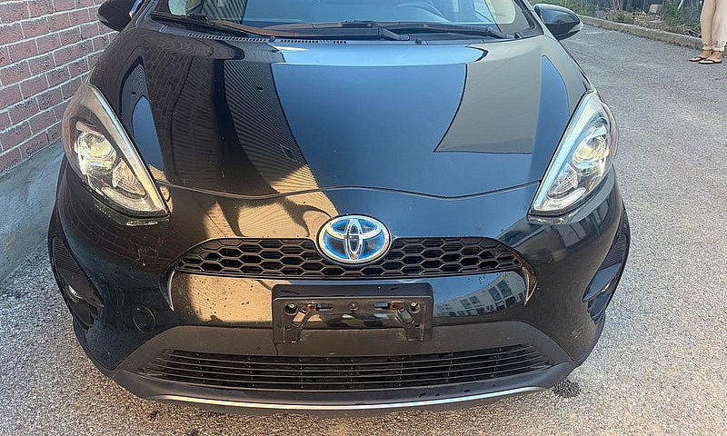 2018 Toyota Prius C ...