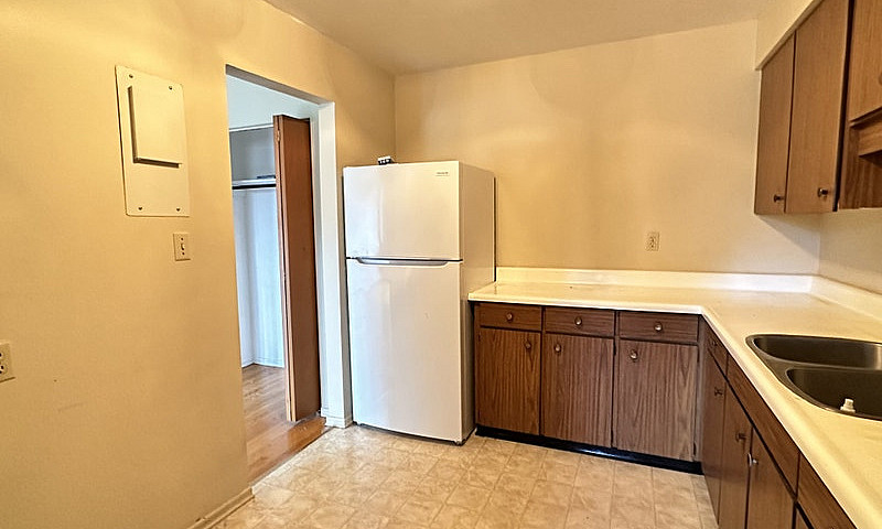 Large 2 Bedroom...