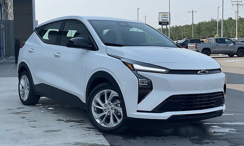 2027 Chevrolet Bolt ...