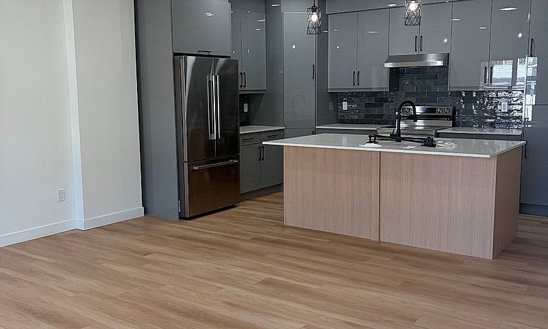 3Bed Townhouse + 1Be...
