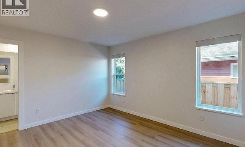 7172 Edgehill Cresce...