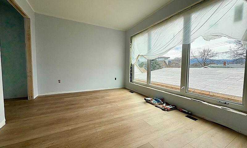 #1-4, 943 Fuller Ave...