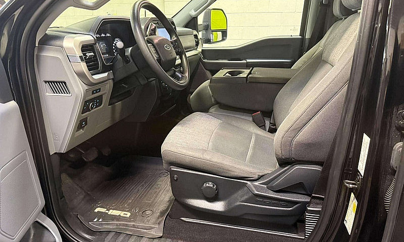 2022 Ford F-150 Xlt...