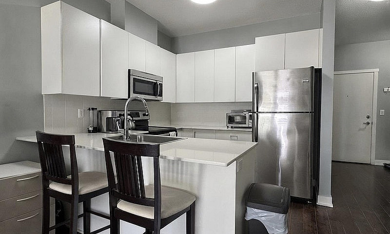 414 20460 Douglas Cr...