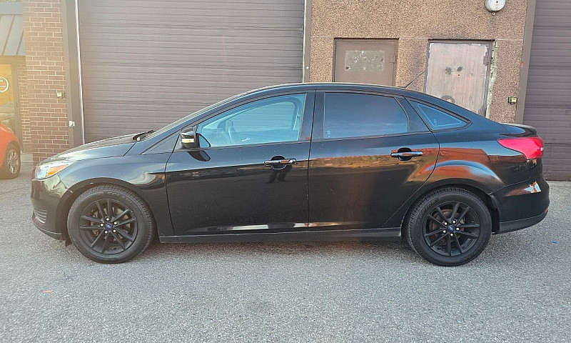 2016 Ford Focus Se *...