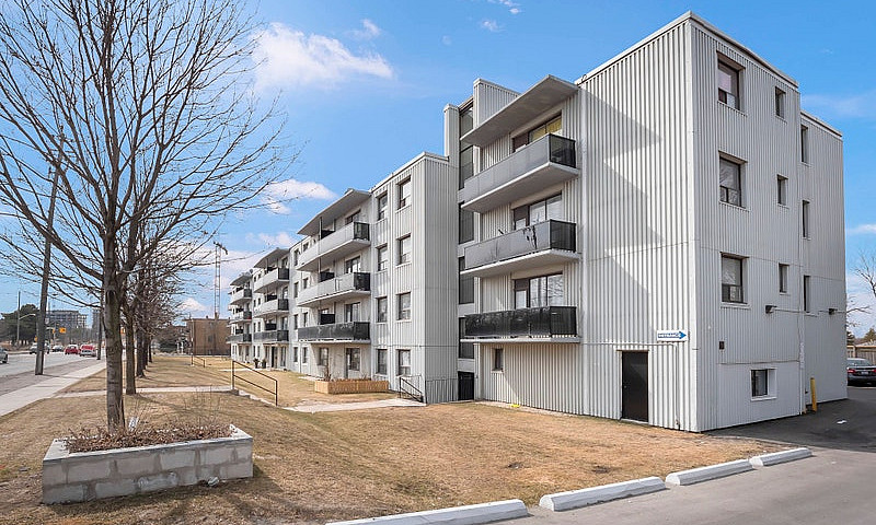 3250 Keele Apartment...