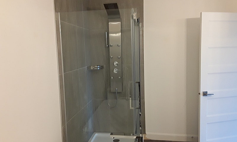 **4 ½ – Bord Du Fleu...