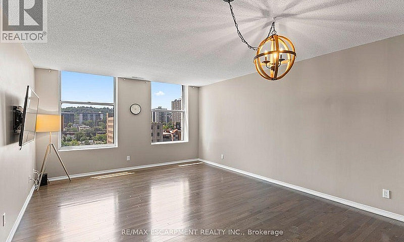 810 - 36 James Stree...