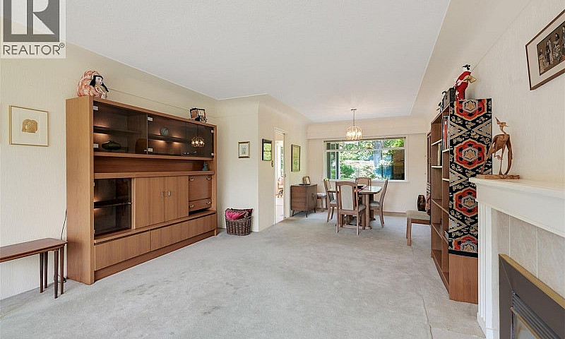 930 Runnymede Pl Oak...
