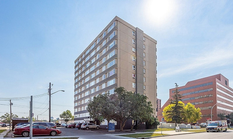 1 Bedroom - 11027 10...