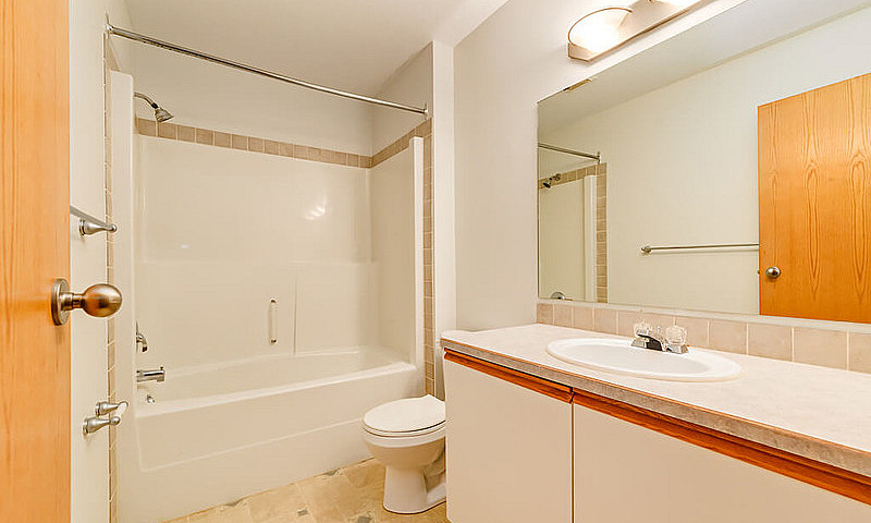 Modern Townhomes Wit...