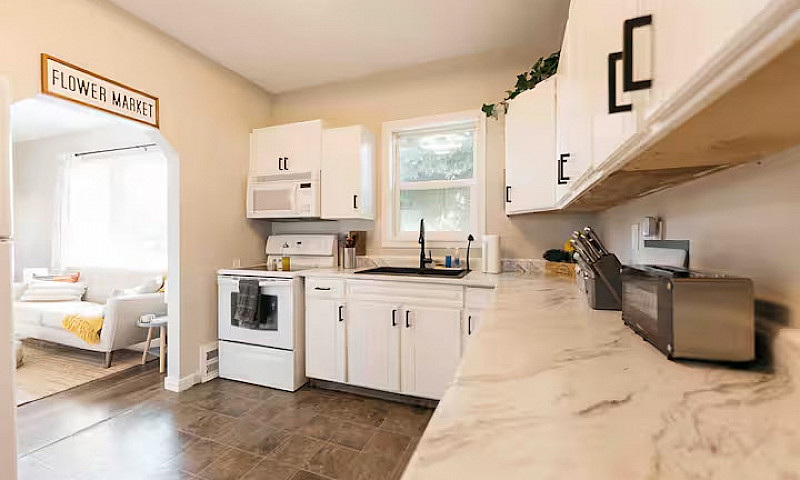 Spacious 3-Bedroom, ...