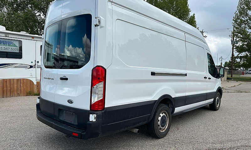 2021 Ford Transit T2...