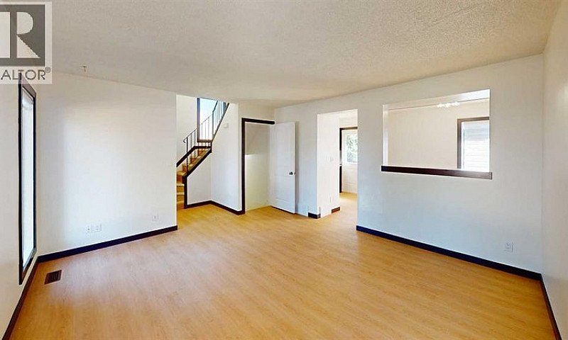 9903 71A Avenue Gran...