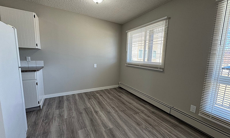 Amazing 2 Bedroom  A...