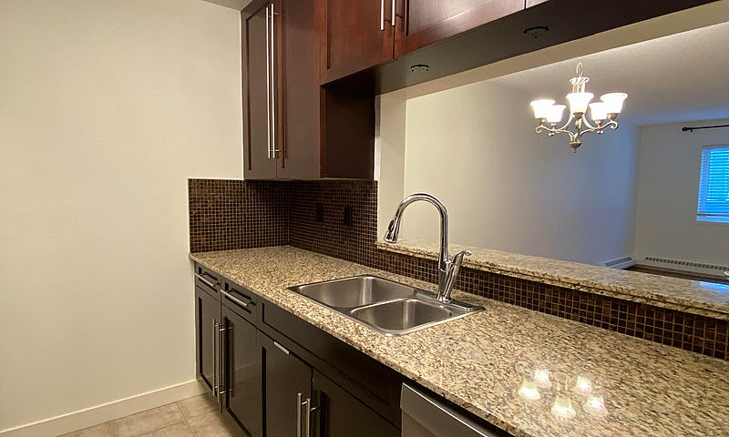 Spacious 1 Bedroom M...