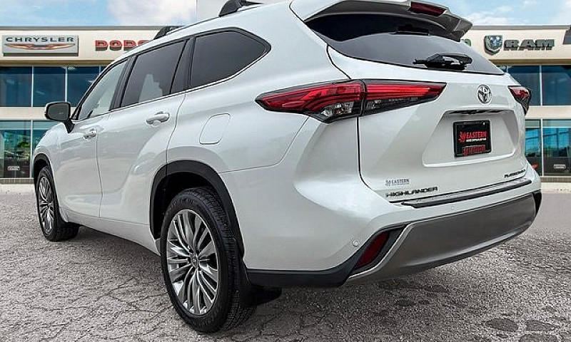 2022 Toyota Highland...